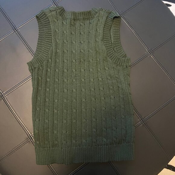Love Tree Green cable knit vest size small - Picture 2 of 3